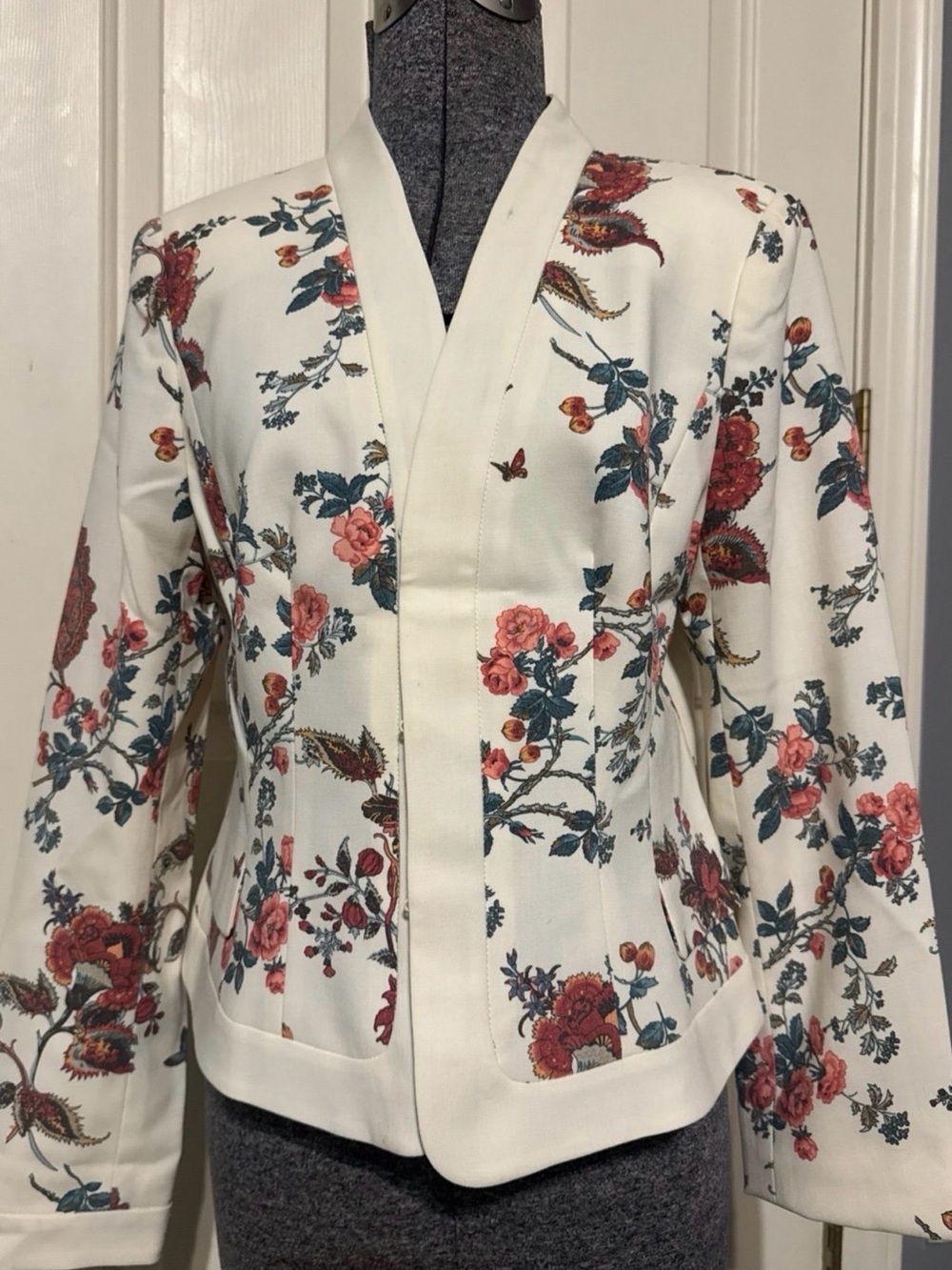 Worth Women's Floral Print Blazer Jacket